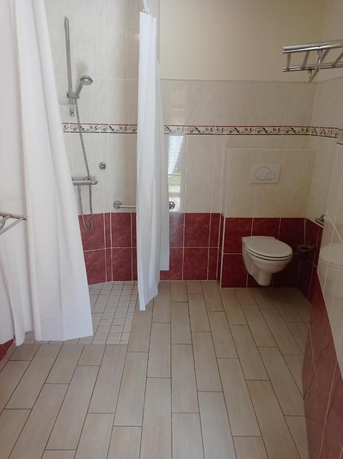Chambres D'Hotes La Roche Saint-Hilaire-des-Landes Екстер'єр фото